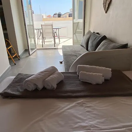 Iakovos' Luxury Penthouse アパート