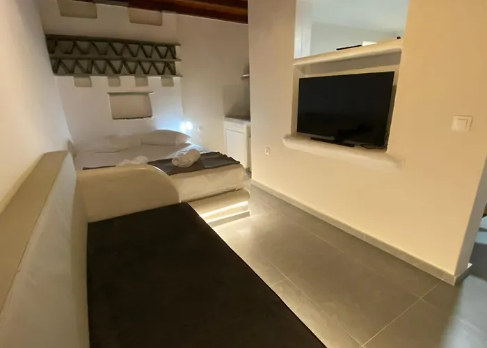 Iakovos' Luxury Penthouse * Tínos