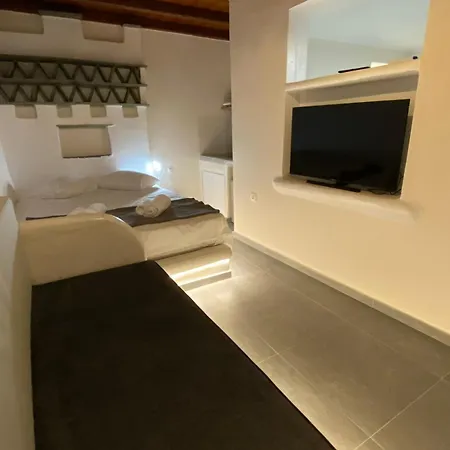 Iakovos' Luxury Penthouse * Tinos